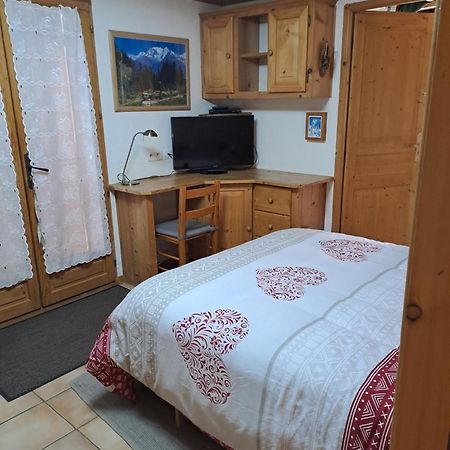 A4 Km De Megeve Tres Joli Studio Avec Jacuzzi ,Vue Sur Les Montagnes Au Calme Праз-Сур-Арлы Экстерьер фото
